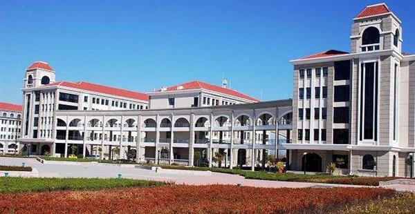 山东省青岛港湾职业技术学院是一所什么样的学校？